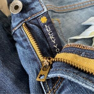 Lucky Brand Low Rise Zoe Boot Jeans in Dark Blue Wash